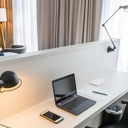 Hotel Mercure & Bastia 4*