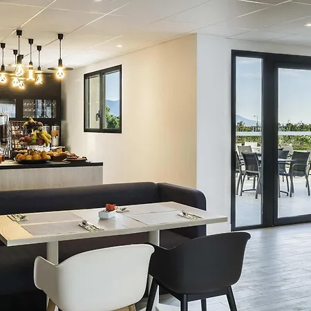 ホテル Mercure & Bastia 4*
