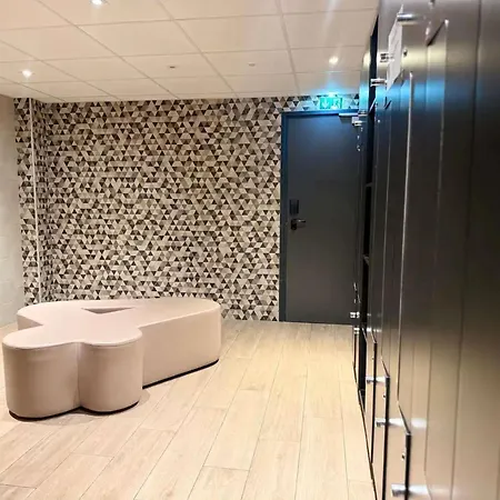 Hotel Mercure & Bastia 4*
