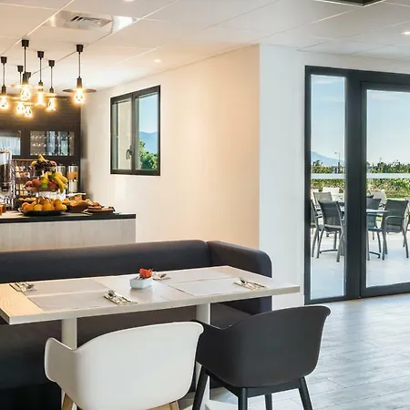 ホテル Mercure & Bastia 4*