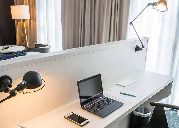Ξενοδοχείο Mercure & Bastia 4*