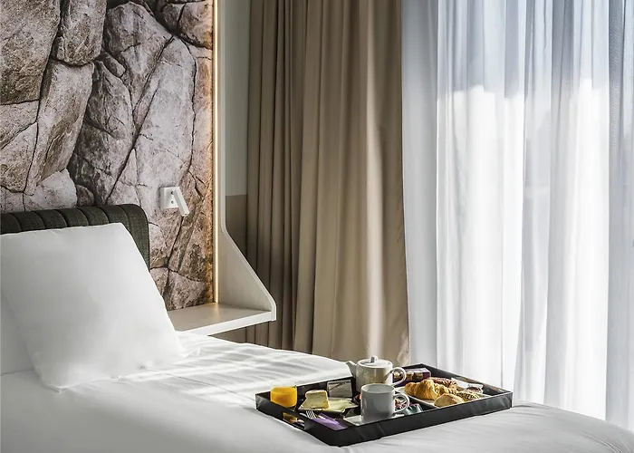 Ξενοδοχείο Mercure & Bastia 4*
