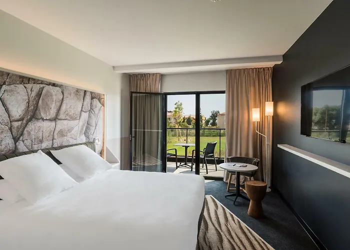 Ξενοδοχείο Mercure & Bastia Biguglia (Corsica)